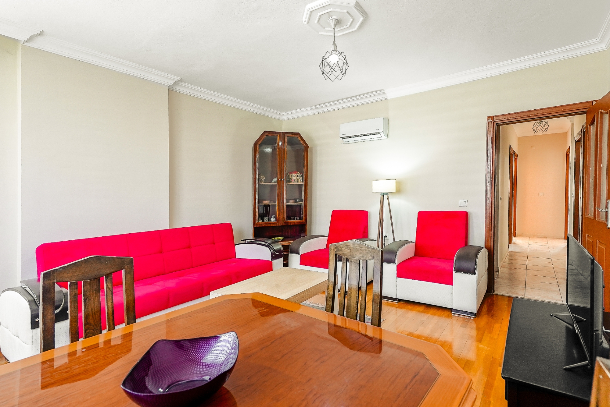 Code 2019: Cozy Flat with Balcony 10 min to Hadrian Gates